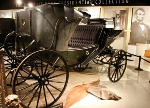 [Image: lincolncarriage.jpg]